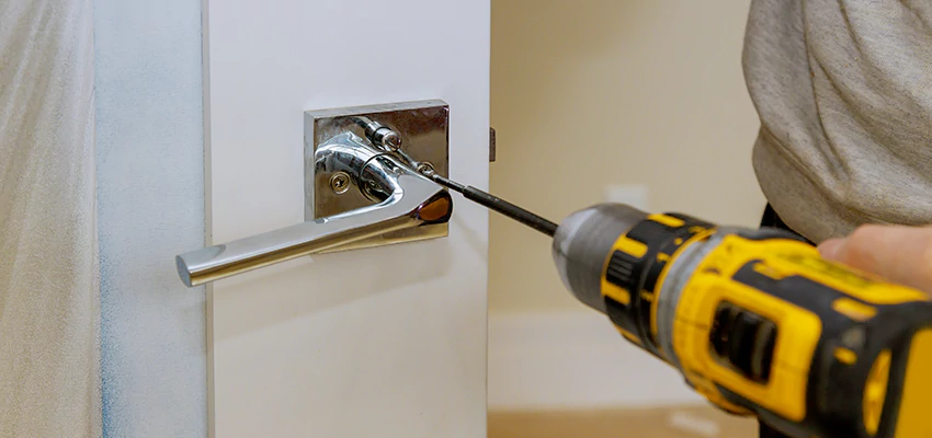 After-hours Locksmith  For Lock Troubleshooting in Paramount, California