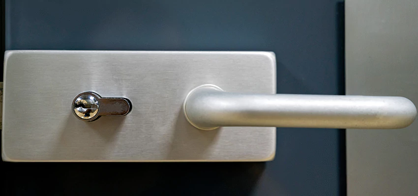 Change Patio Door Locks in Paramount, California
