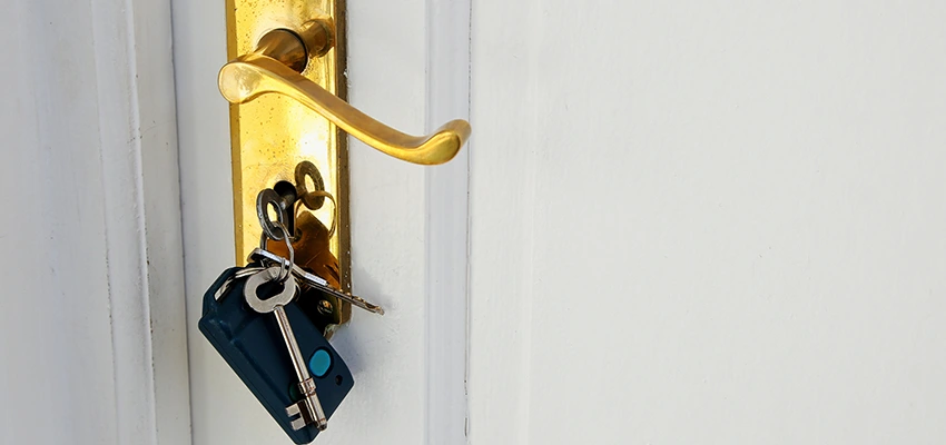 Broken Door Key Extraction in Paramount, CA